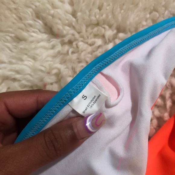 Deep V One Piece Thong Bikini - Picture 4 of 4